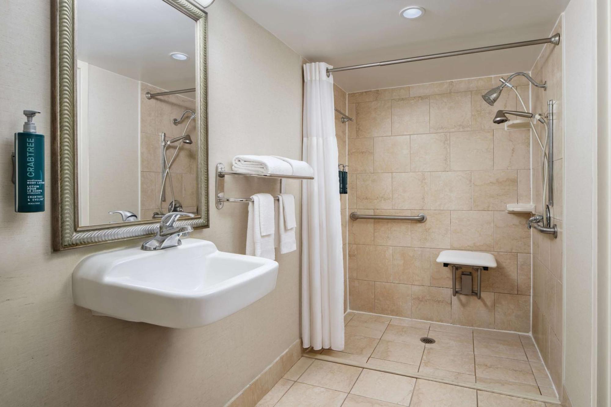 Doubletree By Hilton Rocky Mount Hotel Kültér fotó